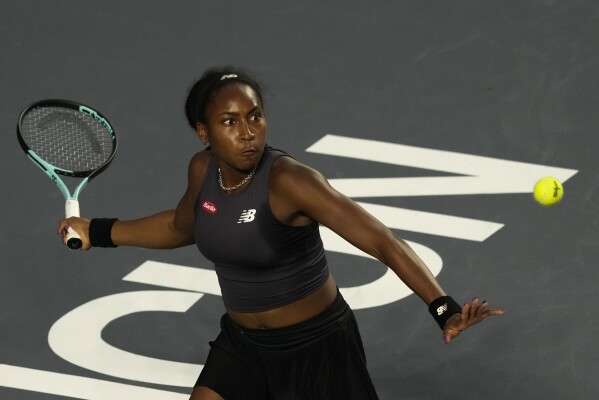 Jessica Pegula beats Coco Gauff at the WTA Finals. The Swiatek